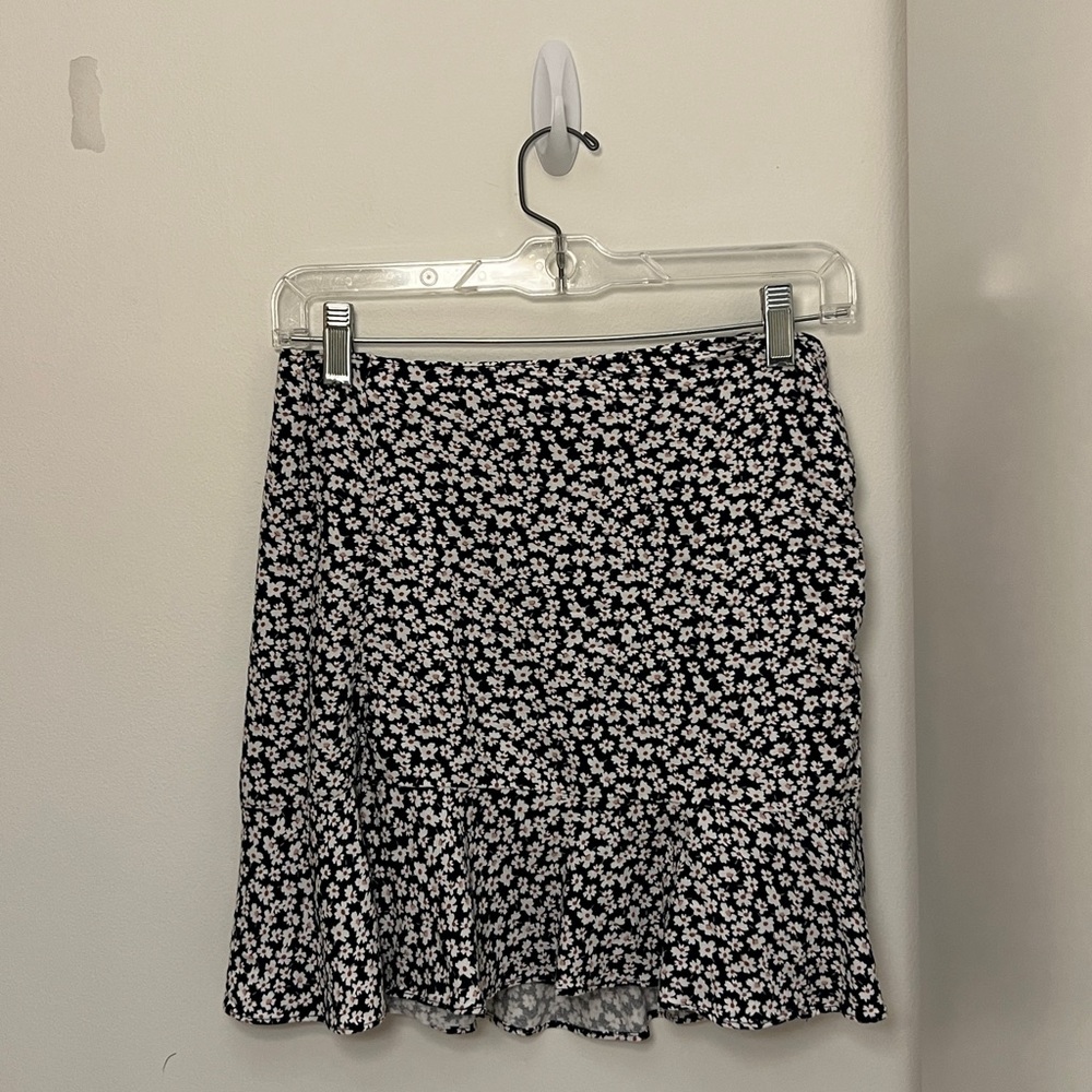 Navy mauve and white floral mini skirt